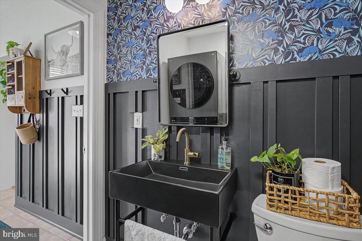 FORTY ACRES - Residential