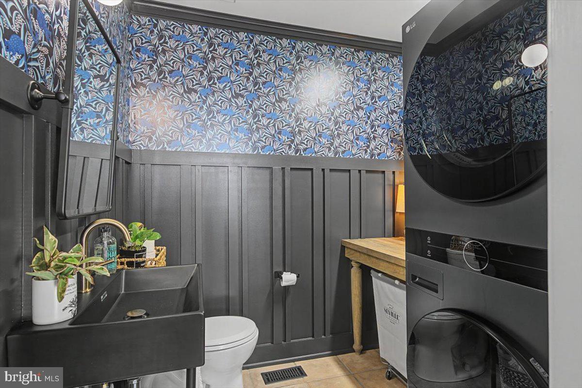 FORTY ACRES - Residential