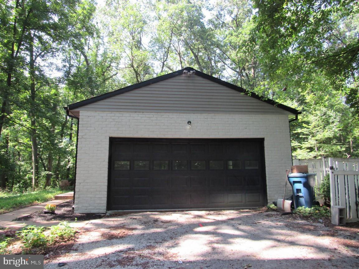 7923 HICKORY ROAD