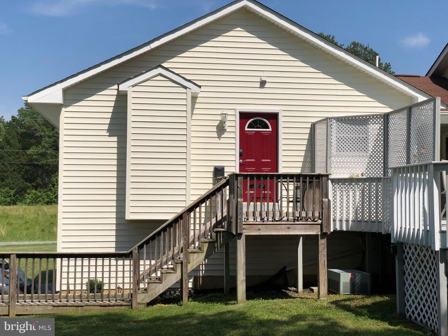 Lovely light filled FURNISHED  2 br one bath apartment . MAX  Occupancy 1 person.  Remodeled Bath, flooring and paint in 2017.  Enjoy Pastoral views with Plenty of parking on a quiet lane. Country living, yet close to Downtown Fbg. No Pets Please. Imagine cozy nights with the gas fireplace and lots of natural light with the skylight. Washer and Dryer IN Unit.   Min 1 year Lease