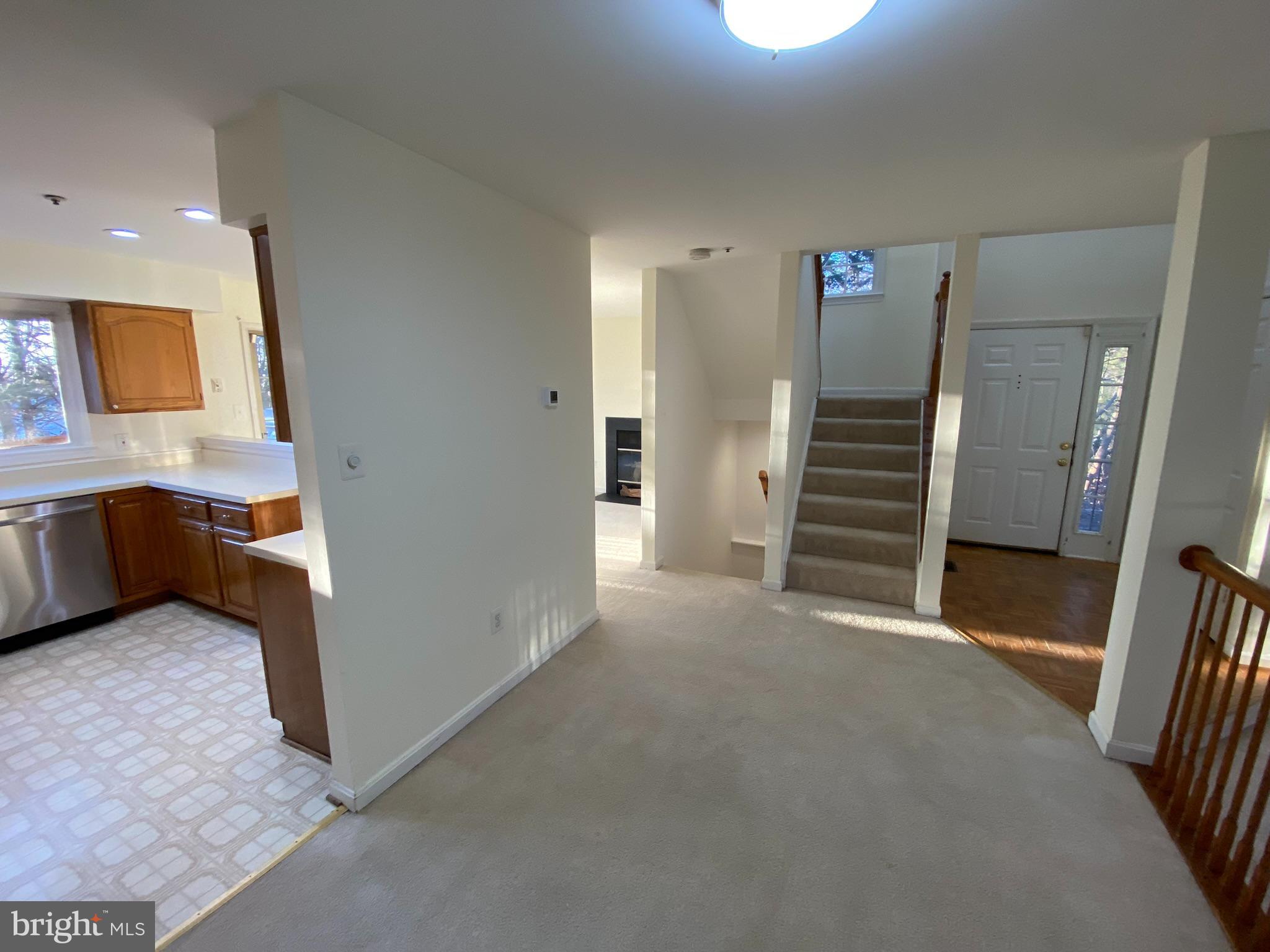 FLOWER HILL - Residential