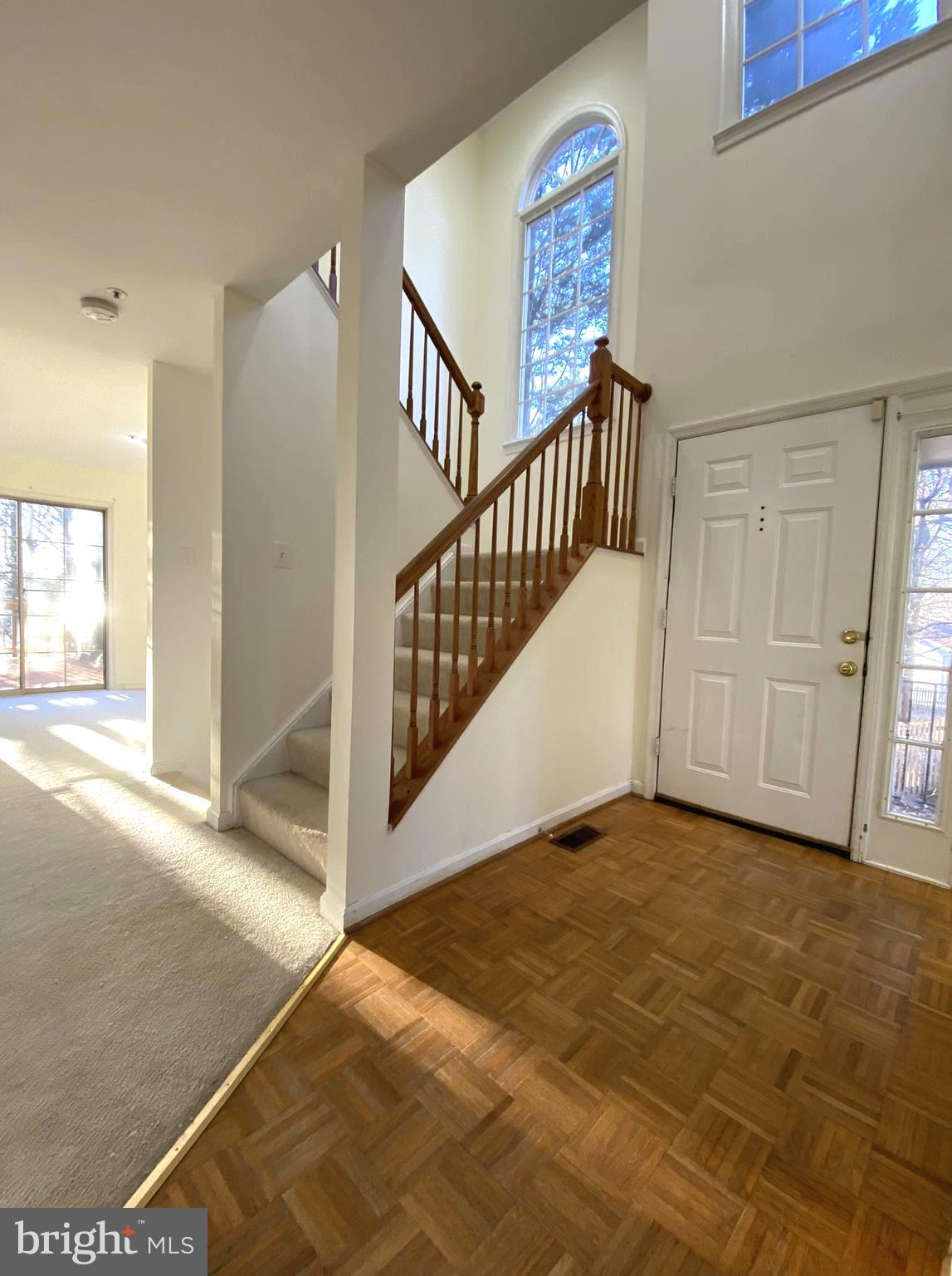 FLOWER HILL - Residential