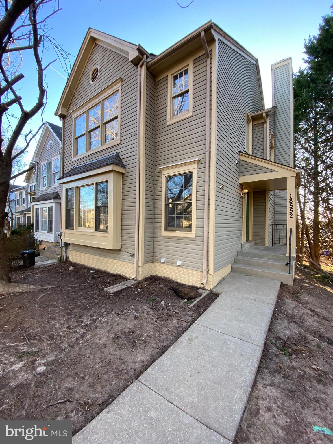 FLOWER HILL - Residential