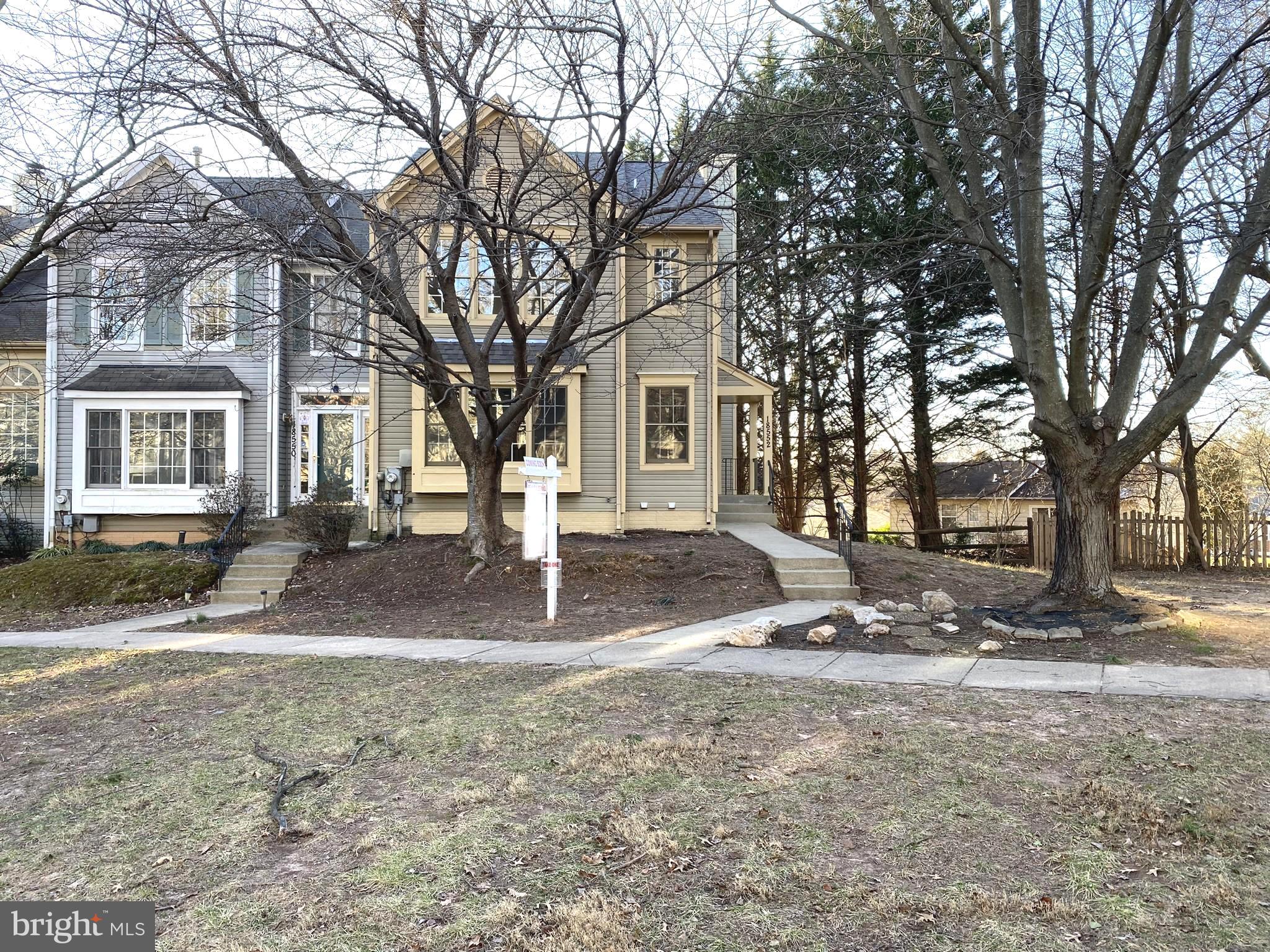 FLOWER HILL - Residential