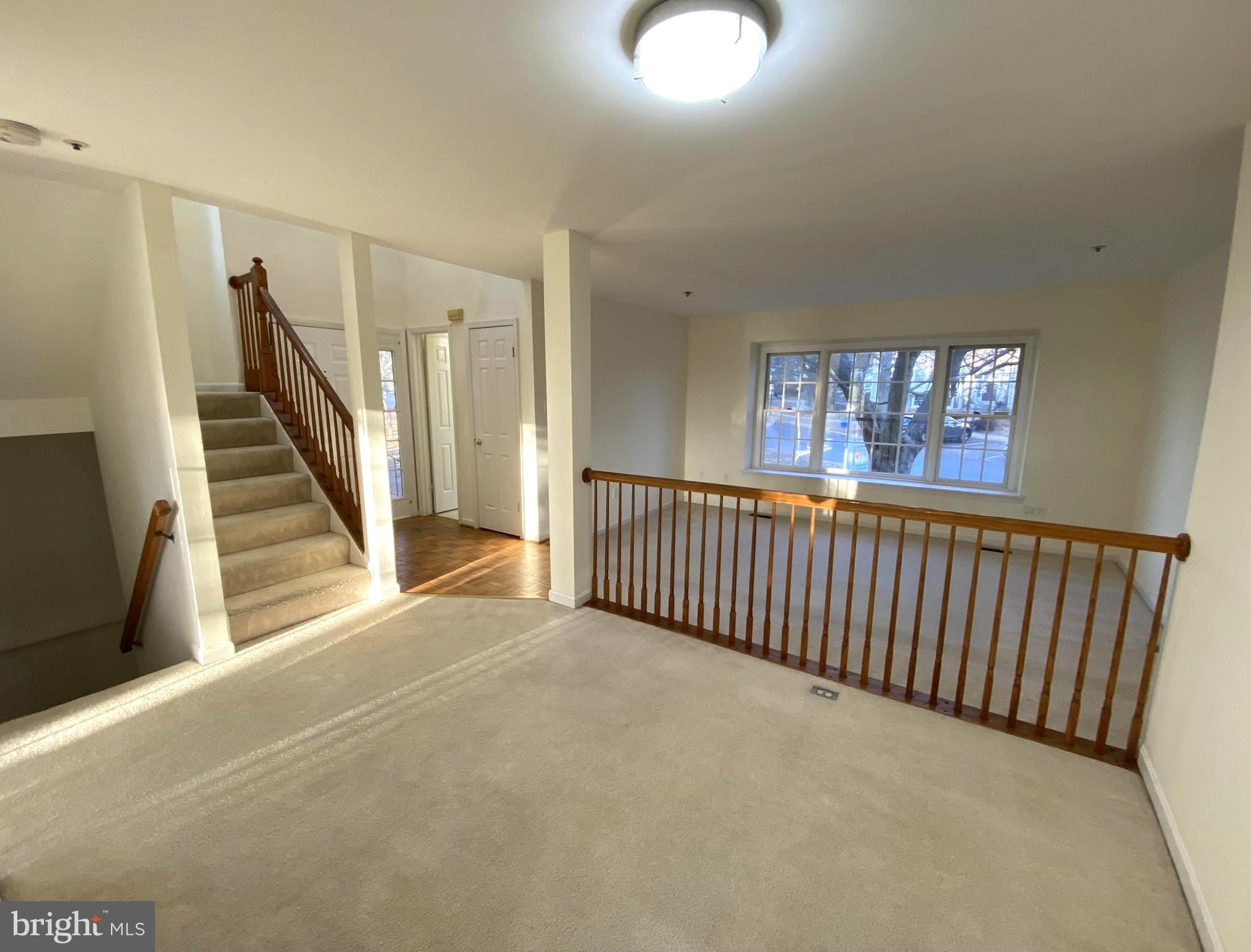 FLOWER HILL - Residential