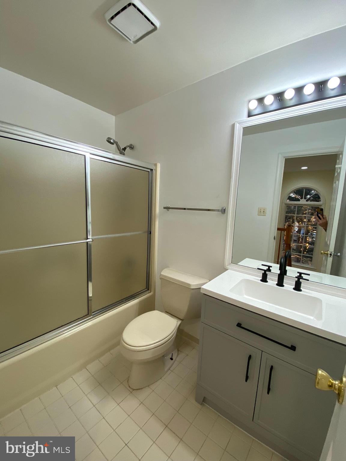 FLOWER HILL - Residential