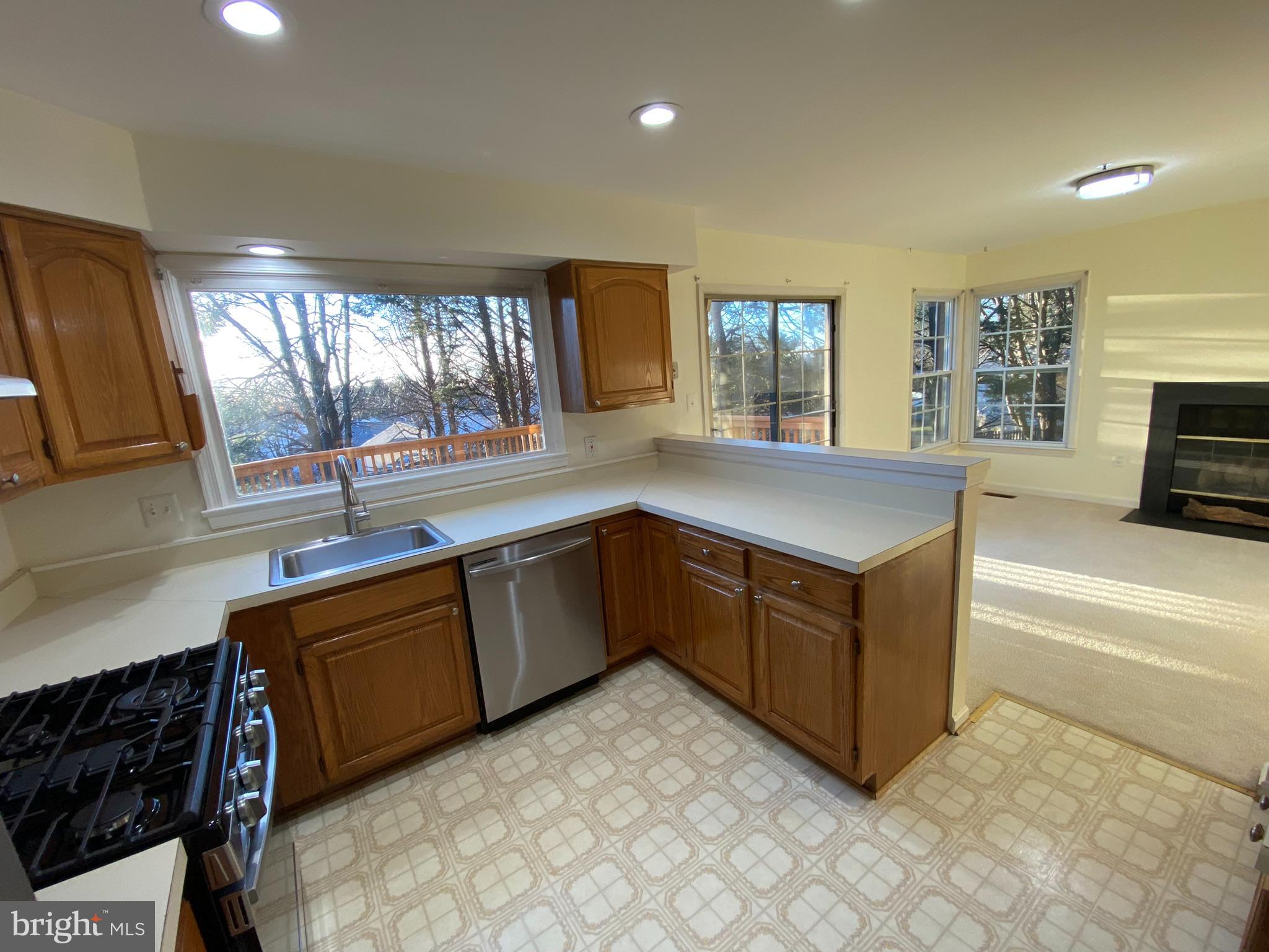 FLOWER HILL - Residential