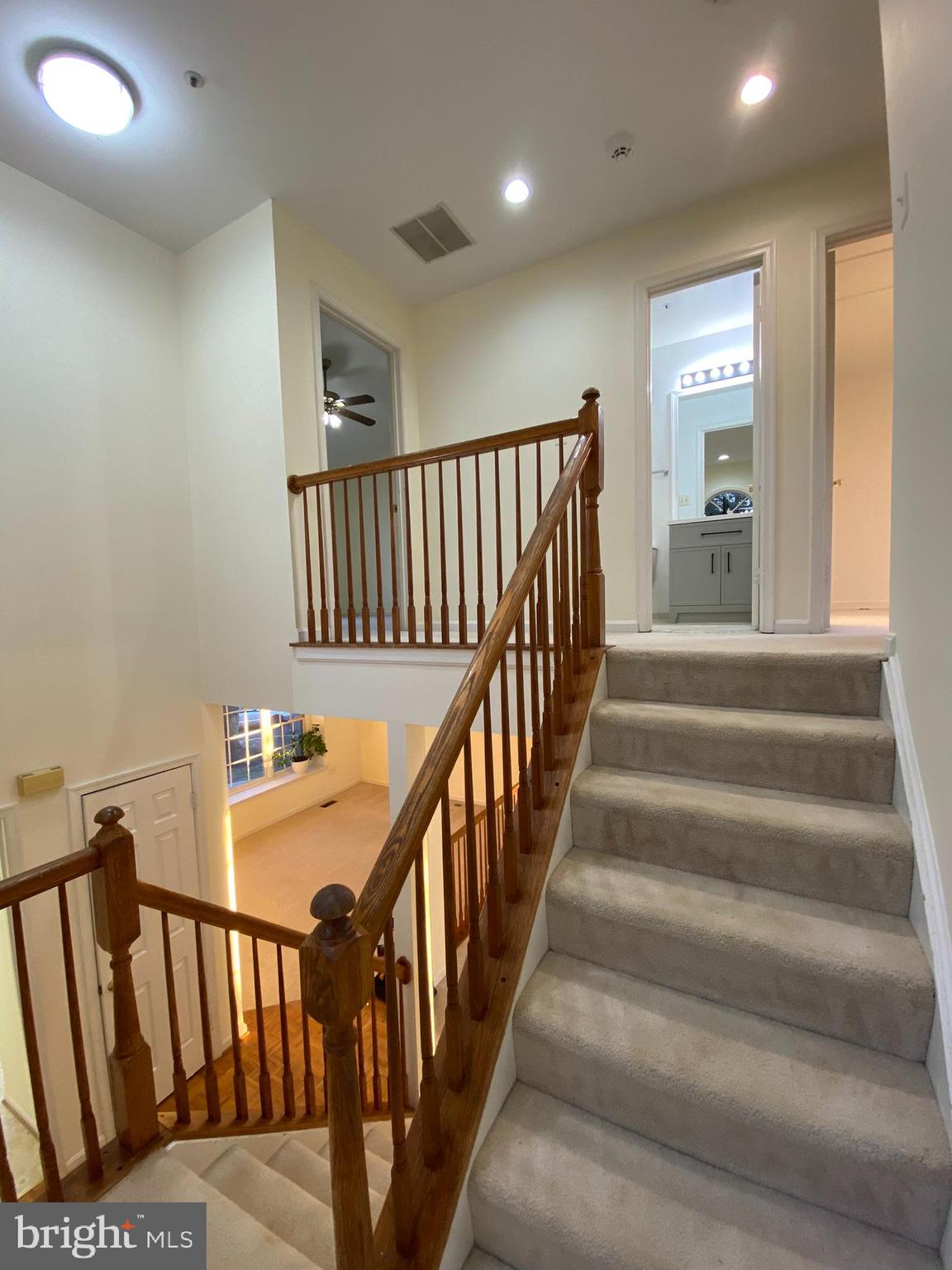 FLOWER HILL - Residential