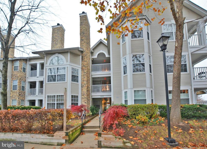 Sought after GROUND LEVEL 2 bedroom with 2 full bathroom condo in Willoughby Ridge! Well maintained! Updates and upgrades include: Newer stacked washer and dryer, newer HVAC, newer granite counter tops, LVP flooring throughout (bathroom is tile), Water and trash included in rent. 
Community amenities include play ground, pool, tennis, basketball, BBQ grills, community center, party room. outdoor pool.
Convenient to major commuter routes (28,29 and 66), shopping and restaurants. 
Pets and smoking are not permitted. 
One assigned parking spot and ample visitor parking.
Secure small storage also comes with unit.
PLEASE do not apply if you have credit issues or a credit score lower than 650 (prefer 700 or more) or do not financially qualify. Landlord reserves the right to review applications.