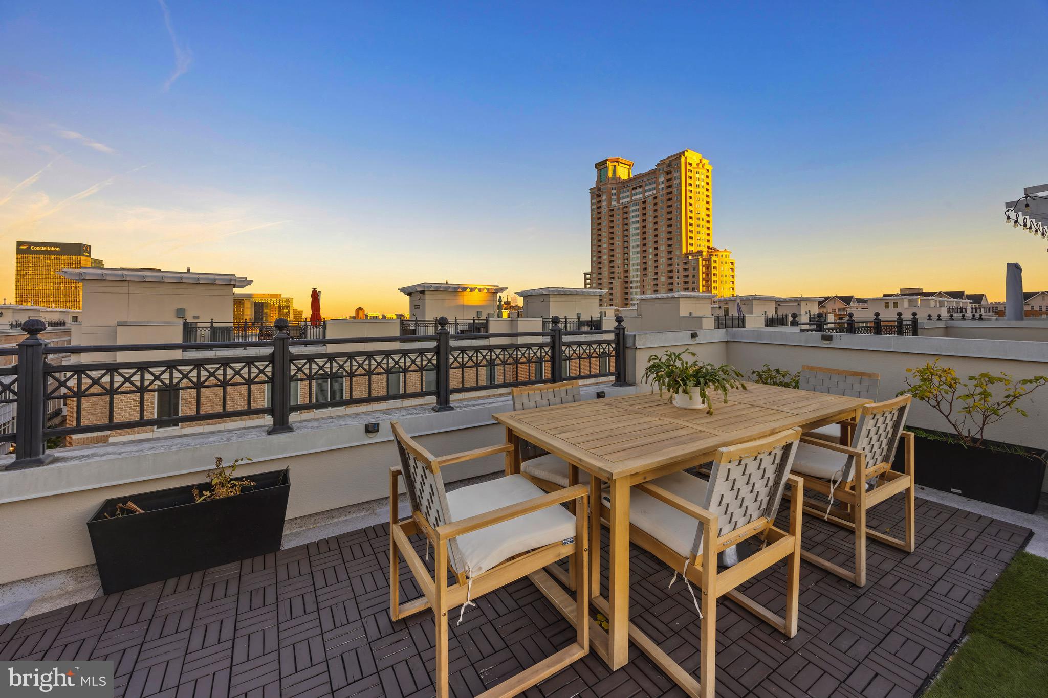 PIER HOMES AT HARBORVIEW - Residential Lease