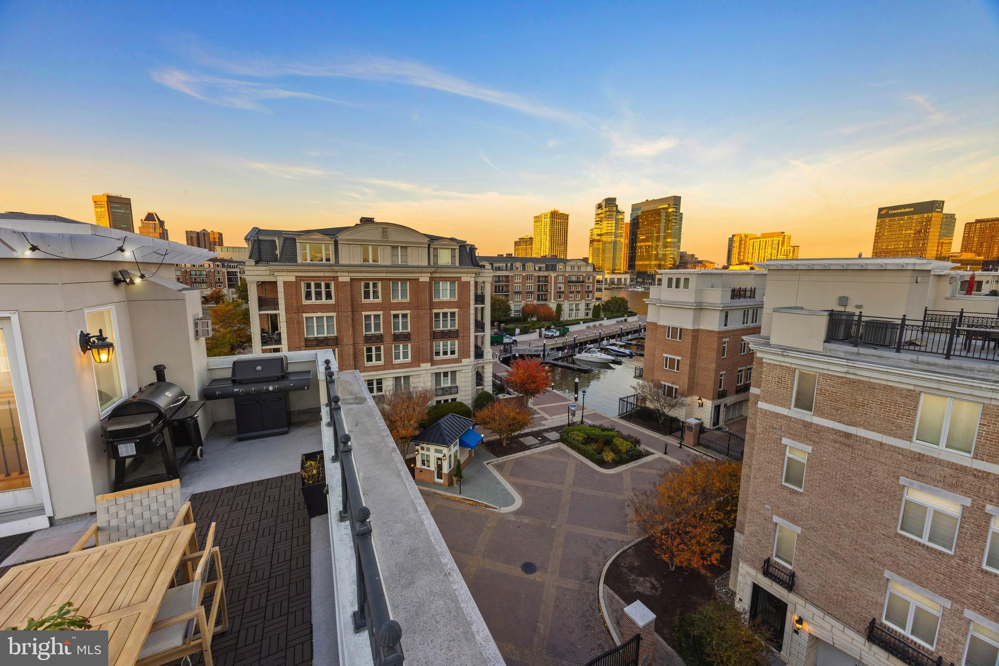 PIER HOMES AT HARBORVIEW - Residential Lease