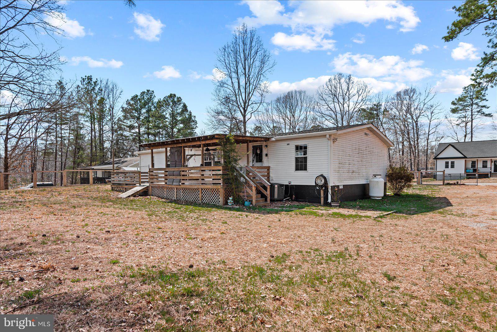 CAROLINE PINES - Residential