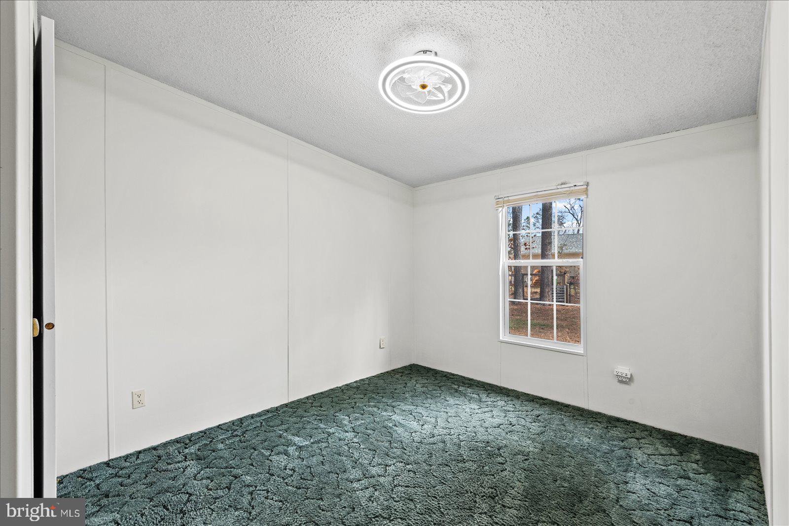 CAROLINE PINES - Residential