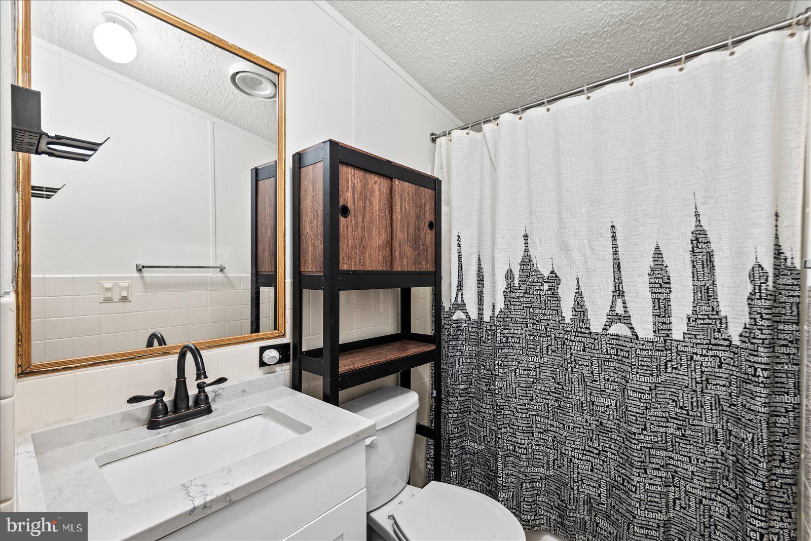 CAROLINE PINES - Residential