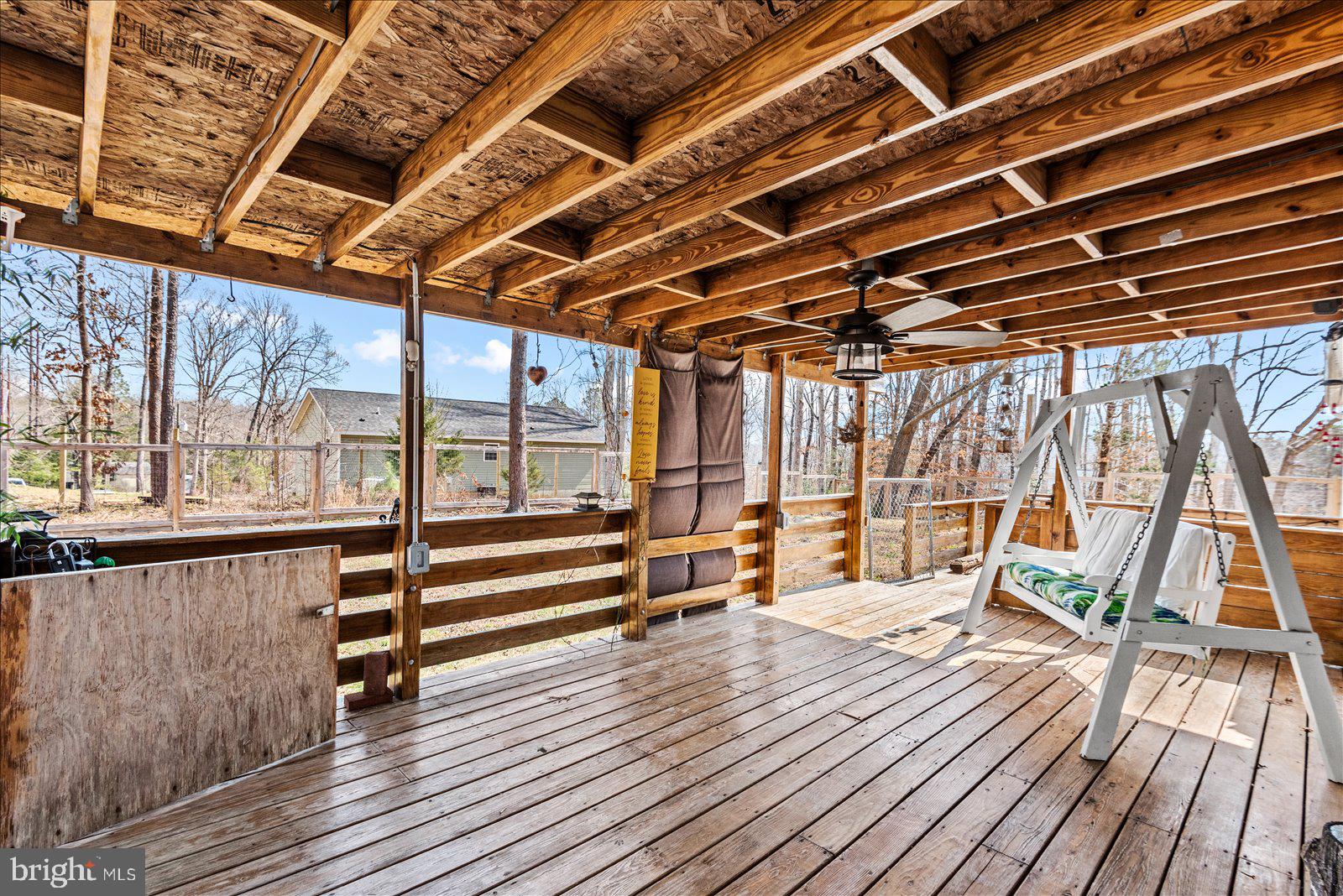 CAROLINE PINES - Residential