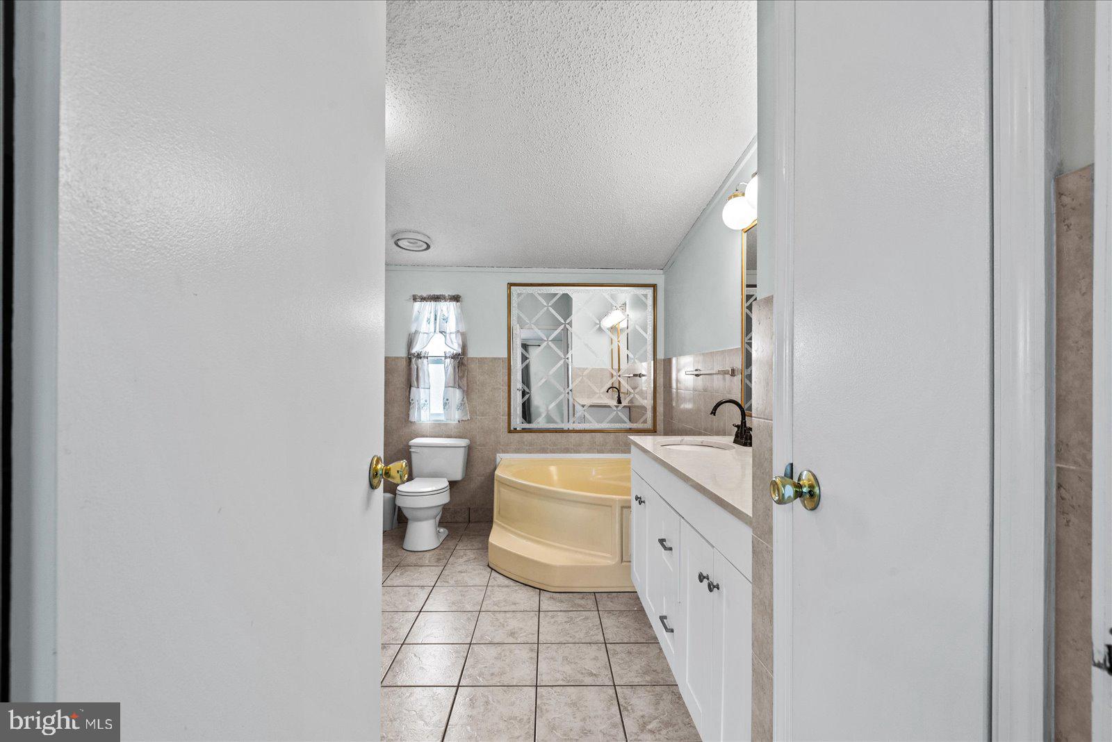 CAROLINE PINES - Residential