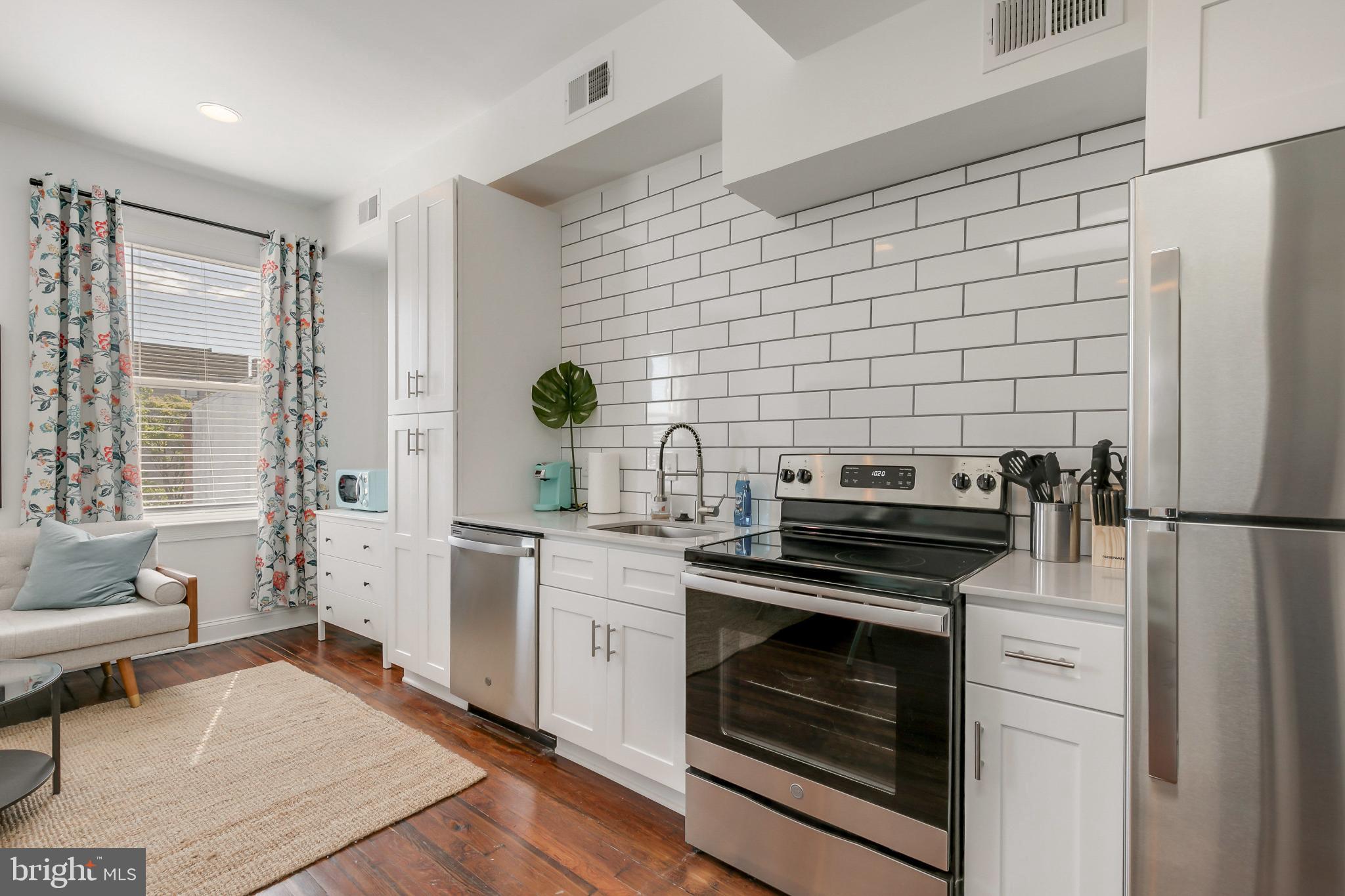 BOLTON HILL HISTORIC DISTRICT - Residential Lease