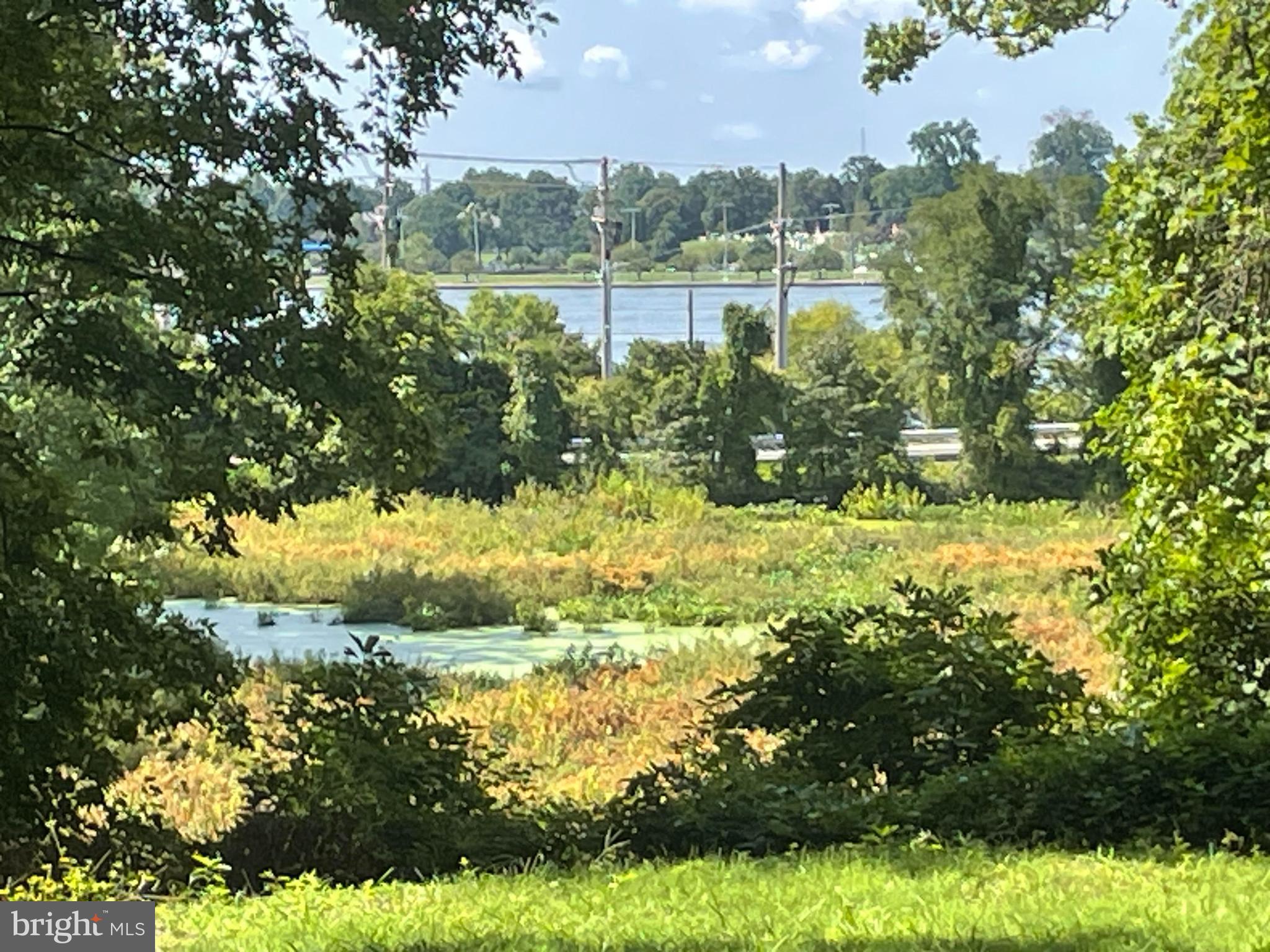 PENDENNIS MOUNT - Residential