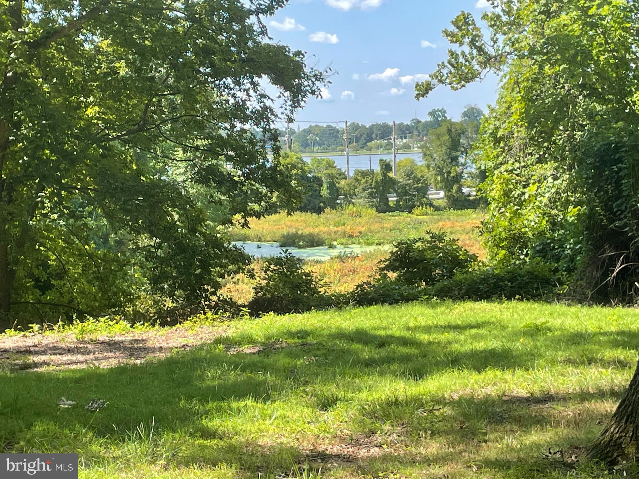 PENDENNIS MOUNT - Residential