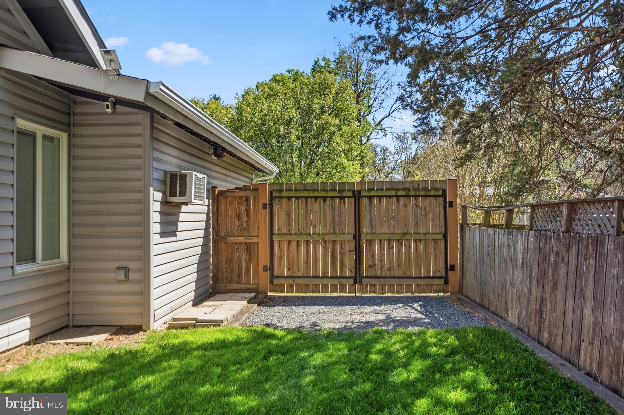 SUGARLAND RUN - Residential