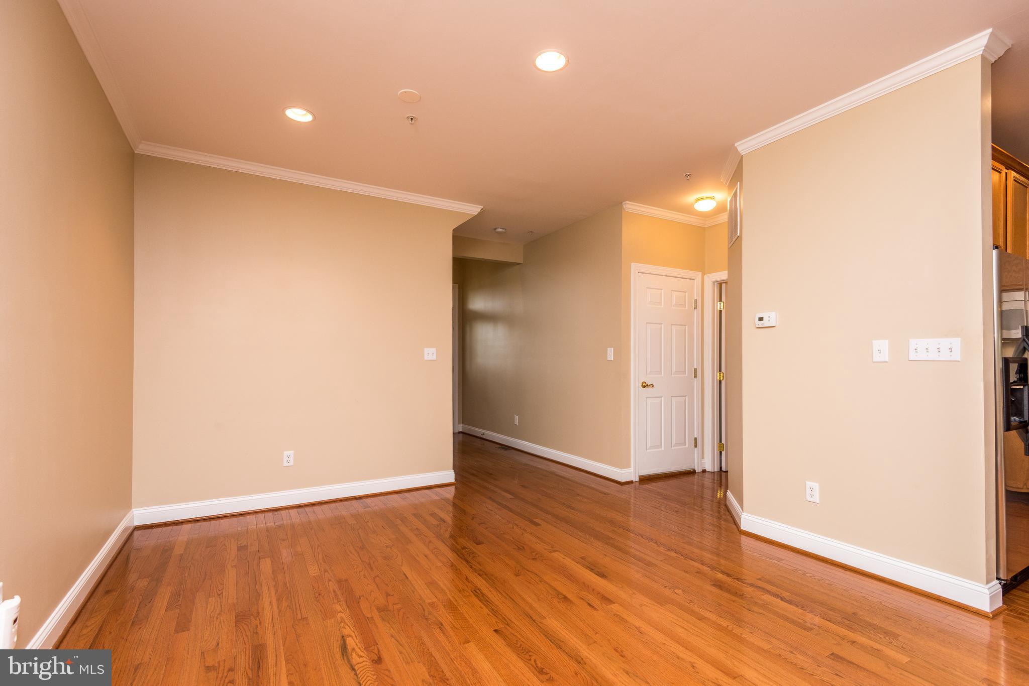 TH AT HERITAGE CNTR - Residential Lease