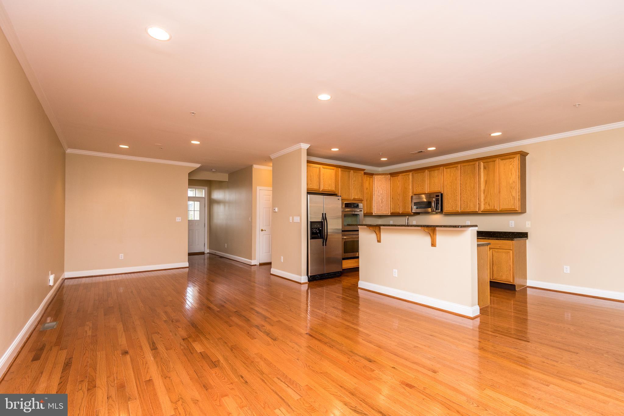 TH AT HERITAGE CNTR - Residential Lease