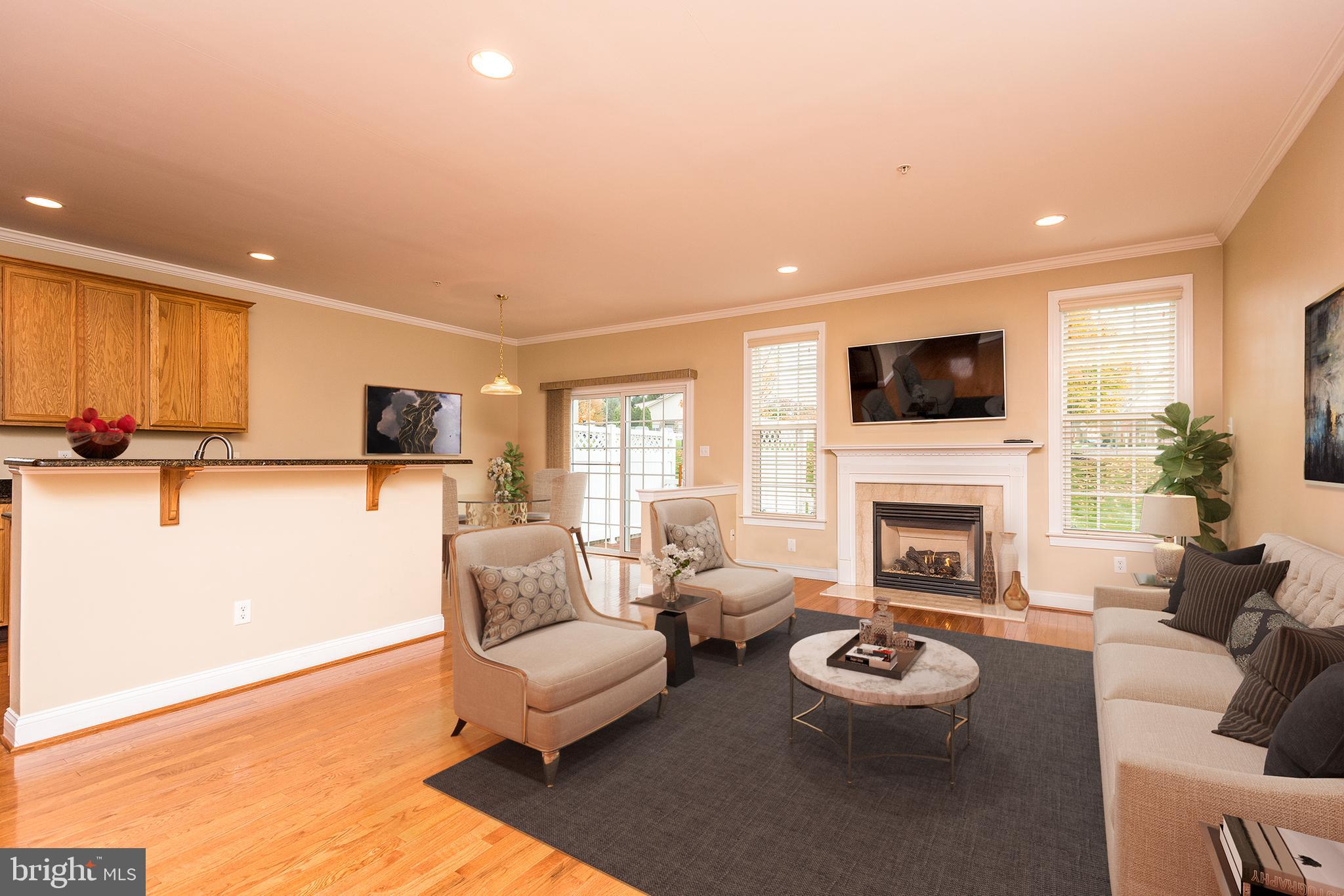 TH AT HERITAGE CNTR - Residential Lease