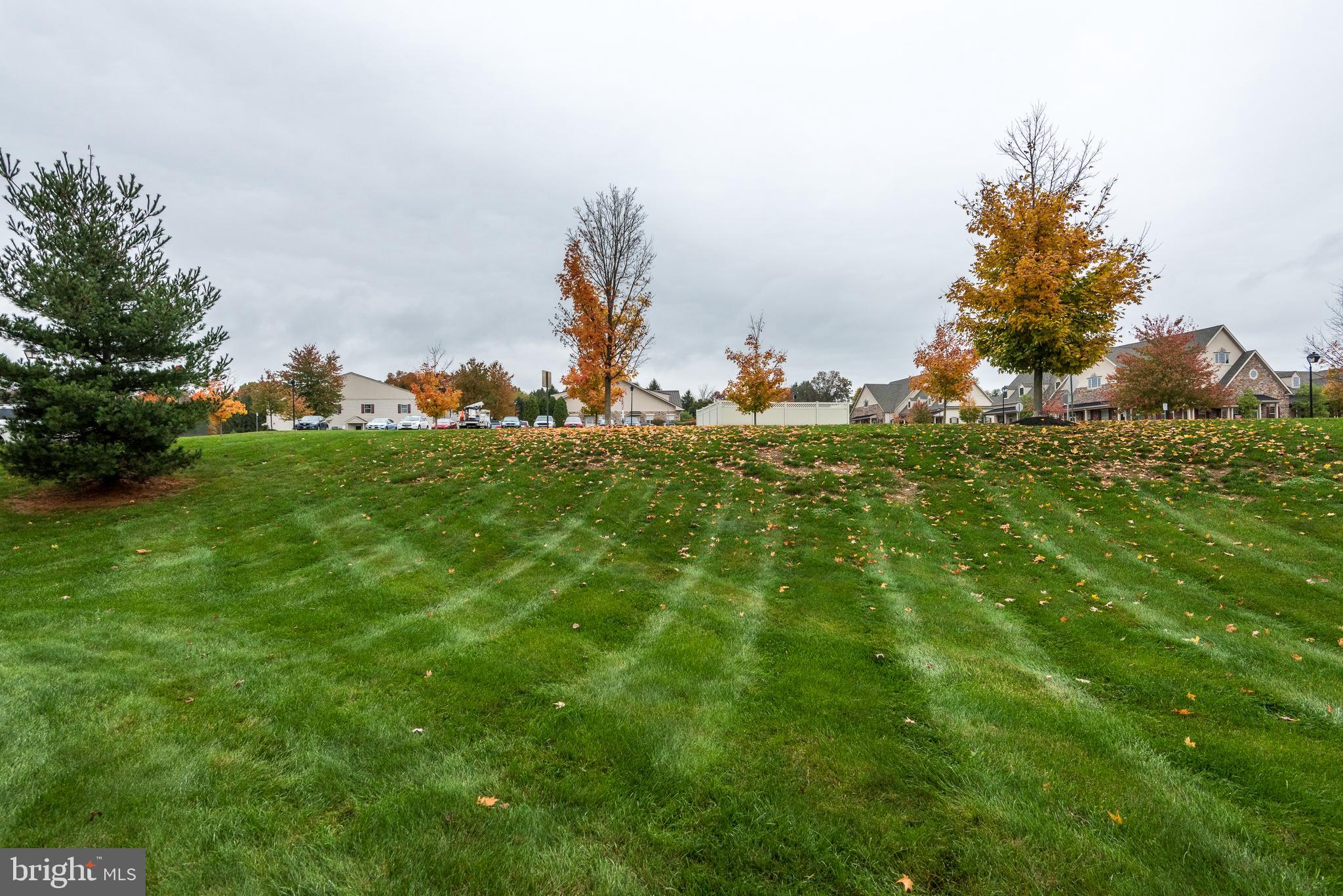 TH AT HERITAGE CNTR - Residential Lease