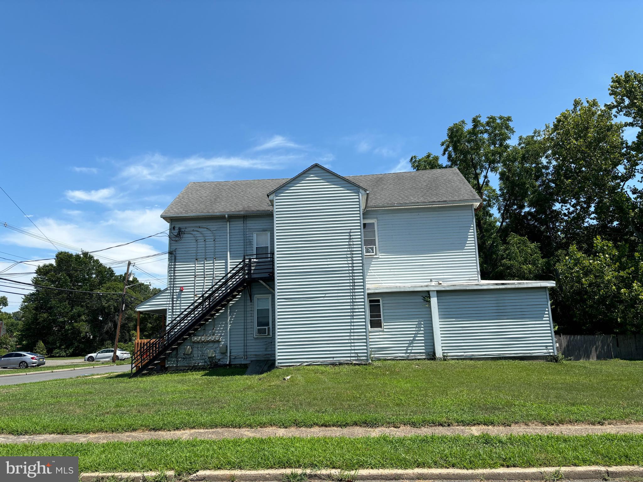 41 CARPENTER STREET