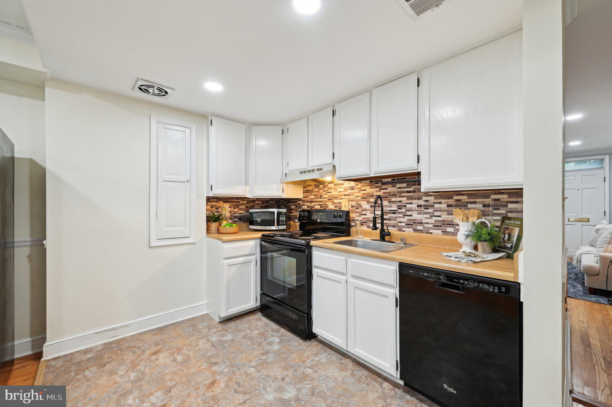 FEDERAL HILL HISTORIC DISTRICT - Residential Lease