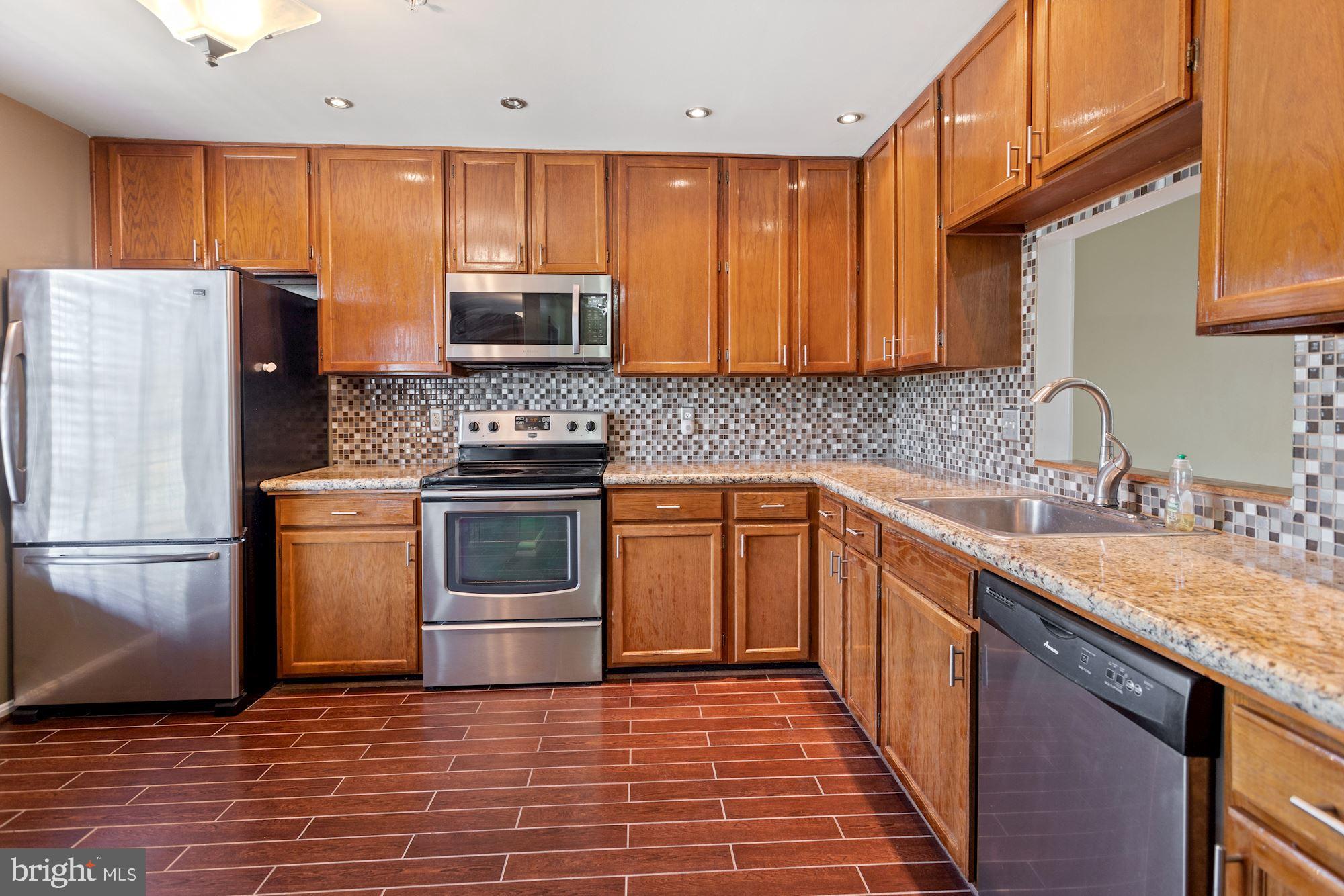 LAUREL LAKES - Residential Lease