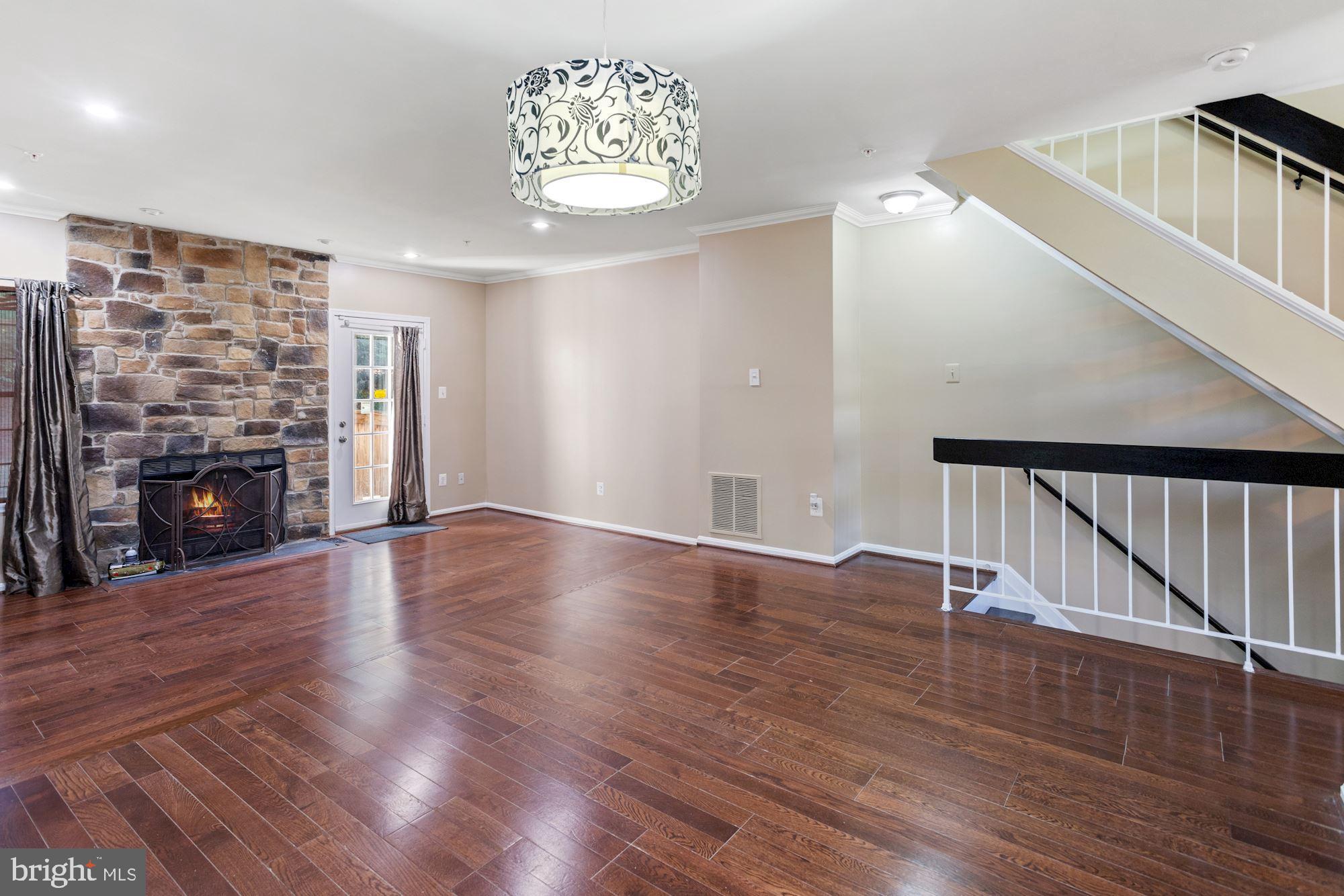 LAUREL LAKES - Residential Lease