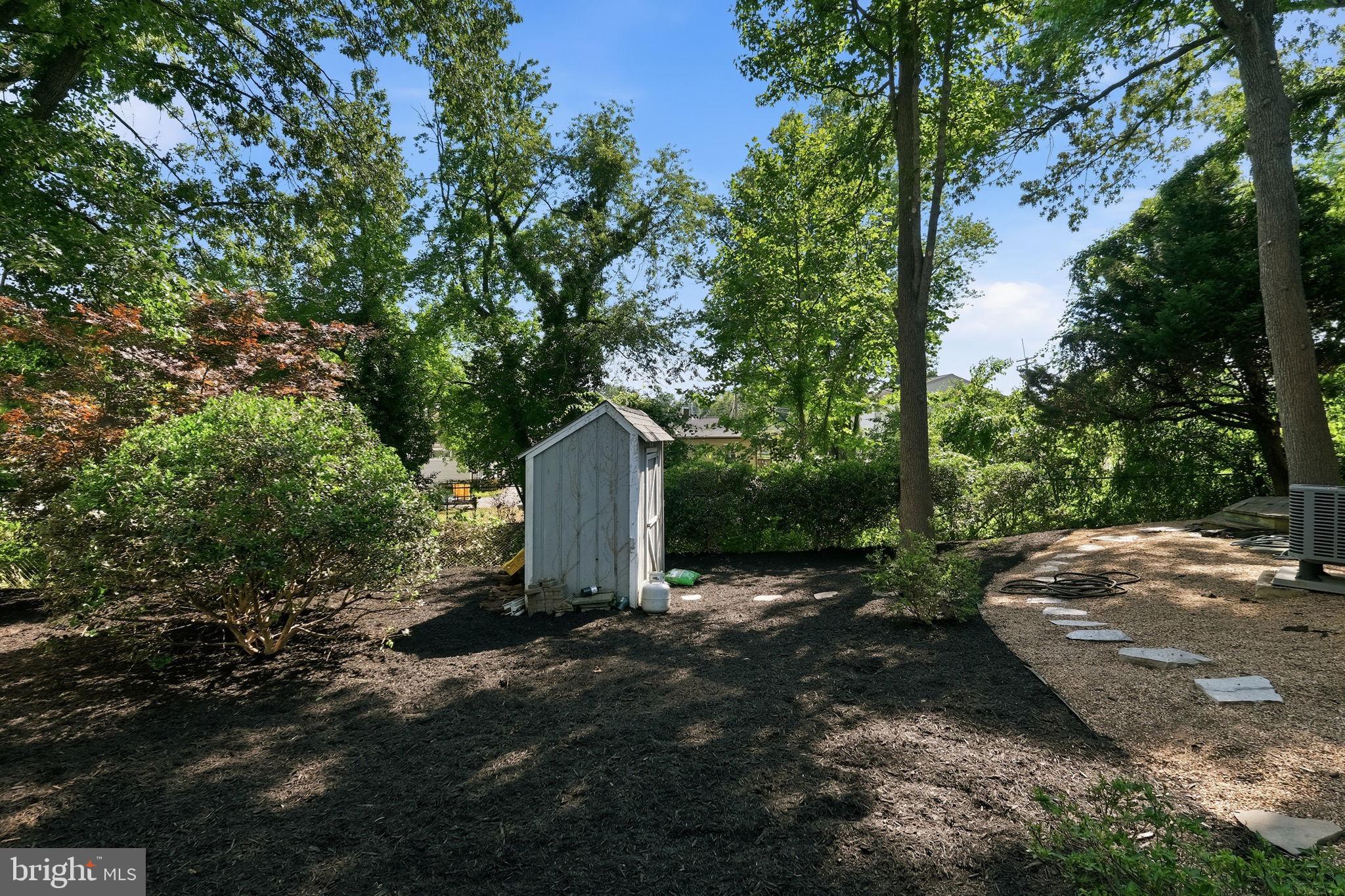 1529 RITCHIE LANE