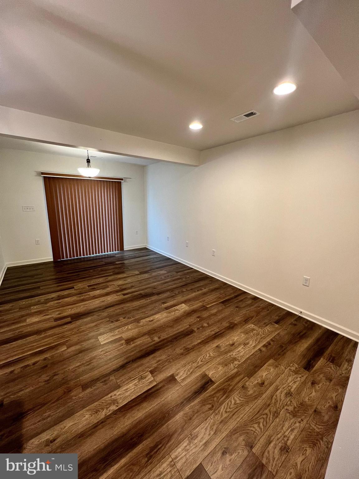 BRIAR RUN - Residential Lease