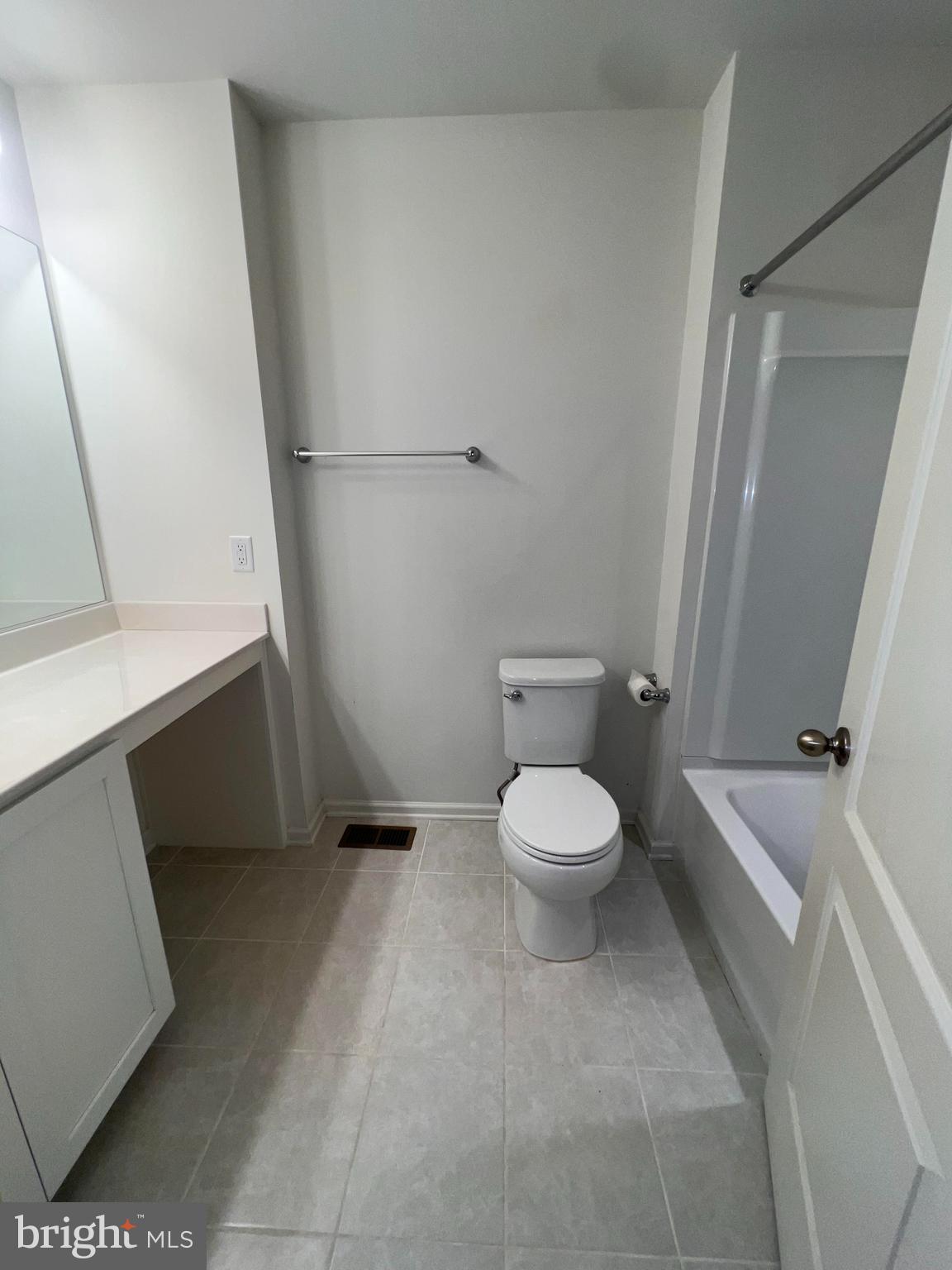 BRIAR RUN - Residential Lease