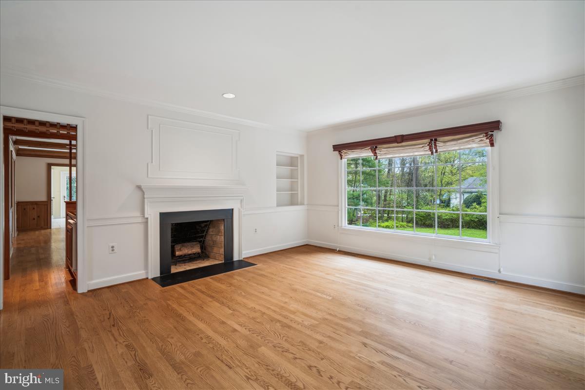 BRADLEY HILLS GROVE - Residential