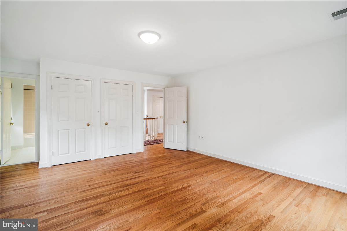 BRADLEY HILLS GROVE - Residential