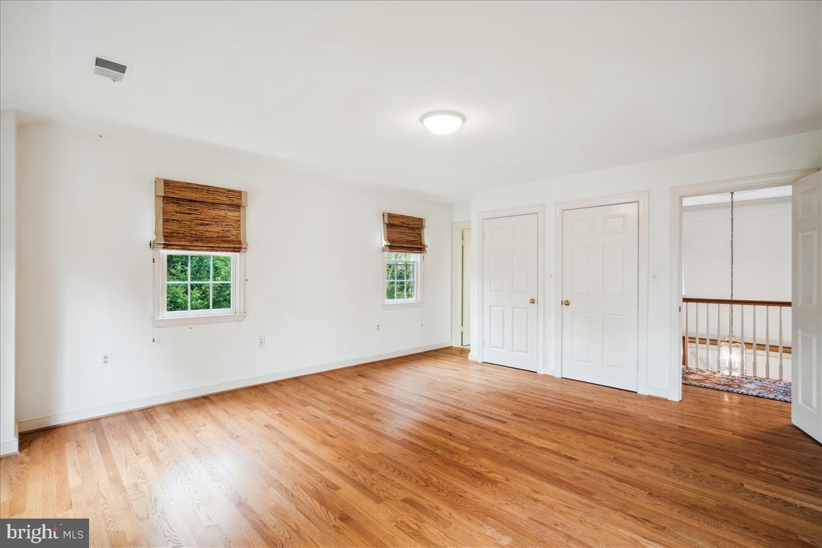 BRADLEY HILLS GROVE - Residential