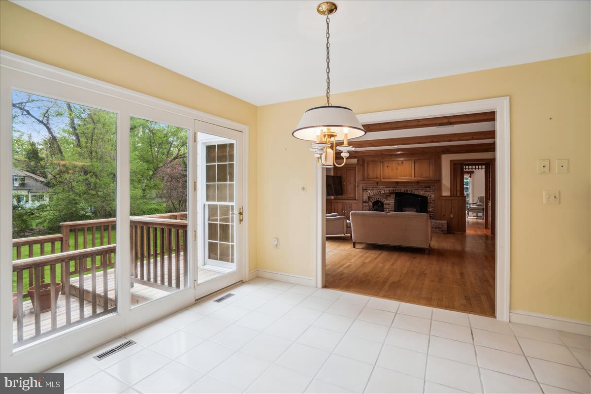 BRADLEY HILLS GROVE - Residential