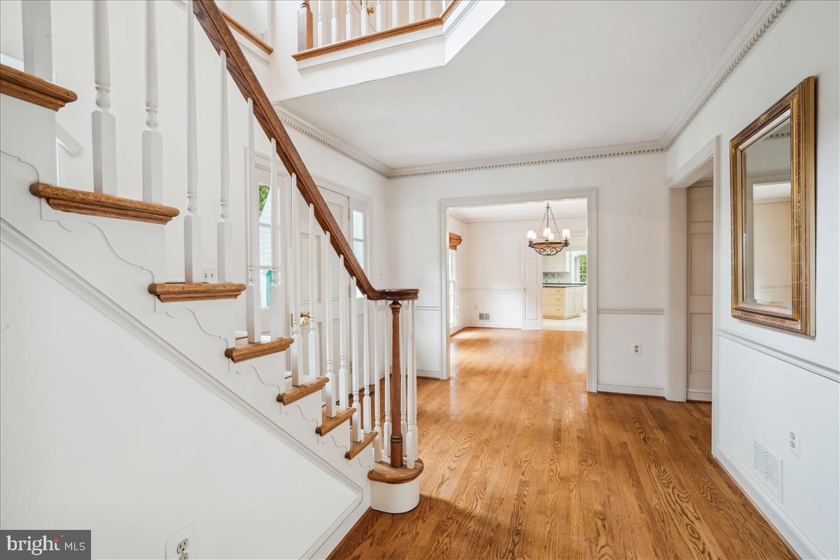 BRADLEY HILLS GROVE - Residential