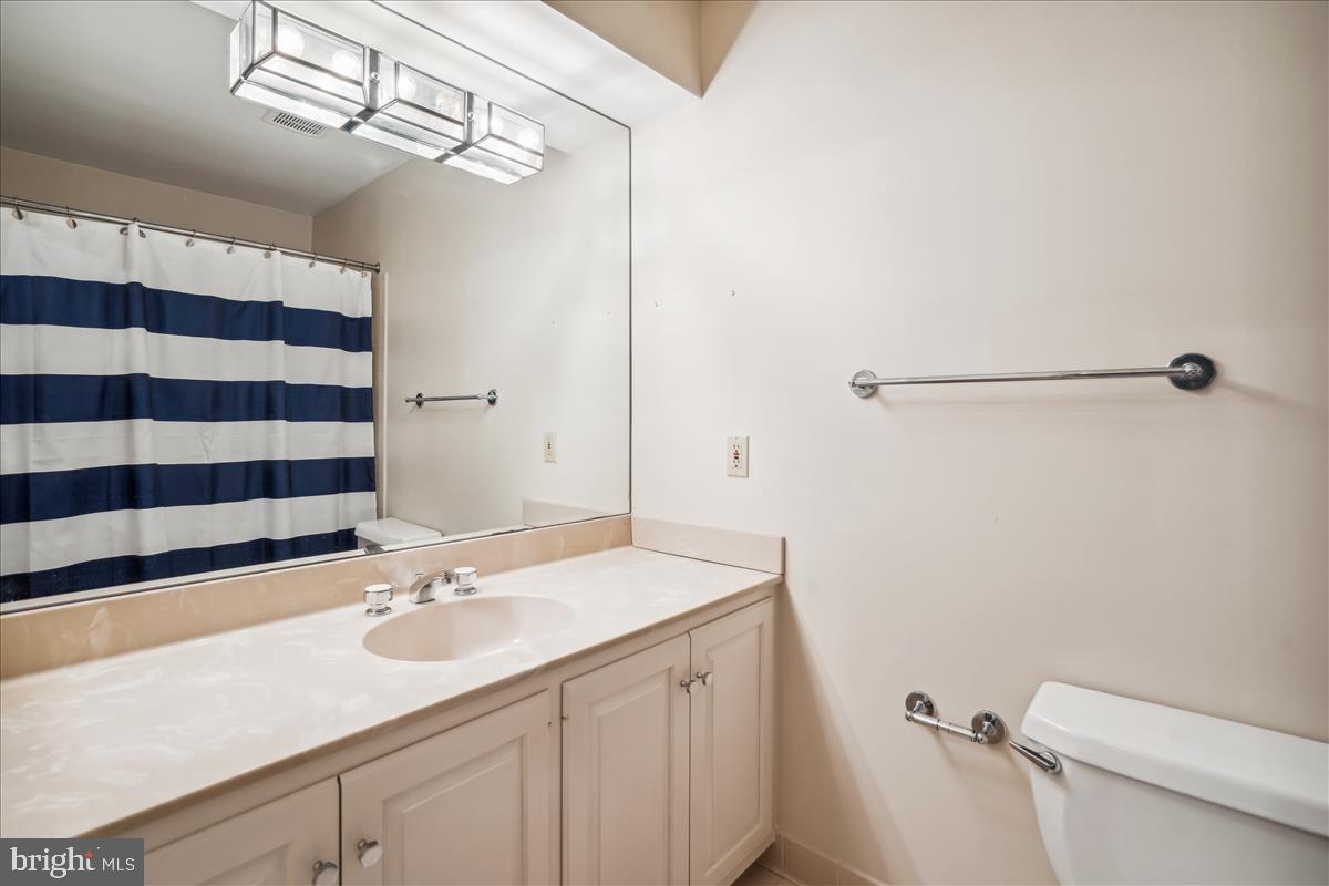 BRADLEY HILLS GROVE - Residential