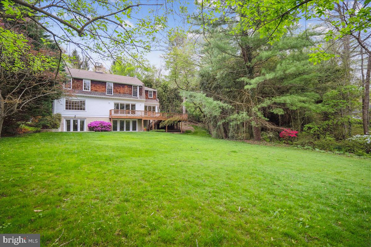 BRADLEY HILLS GROVE - Residential