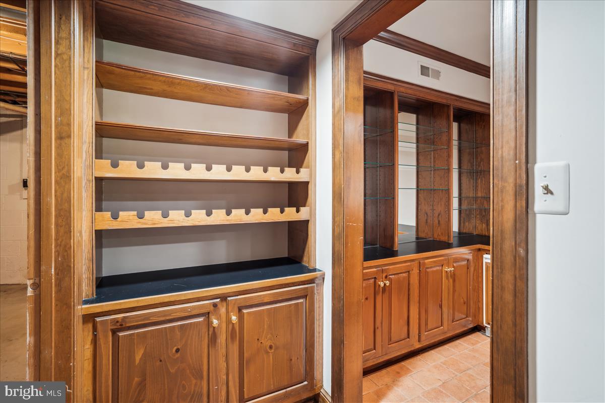 BRADLEY HILLS GROVE - Residential