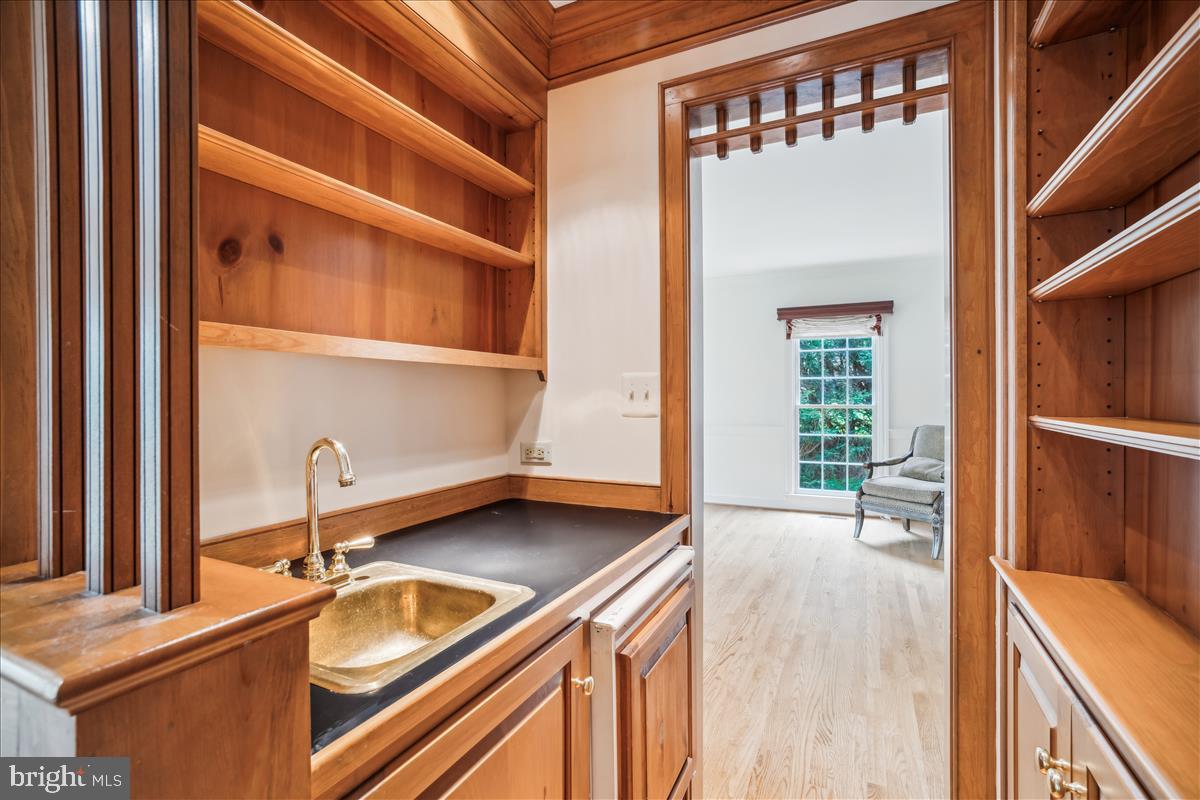 BRADLEY HILLS GROVE - Residential