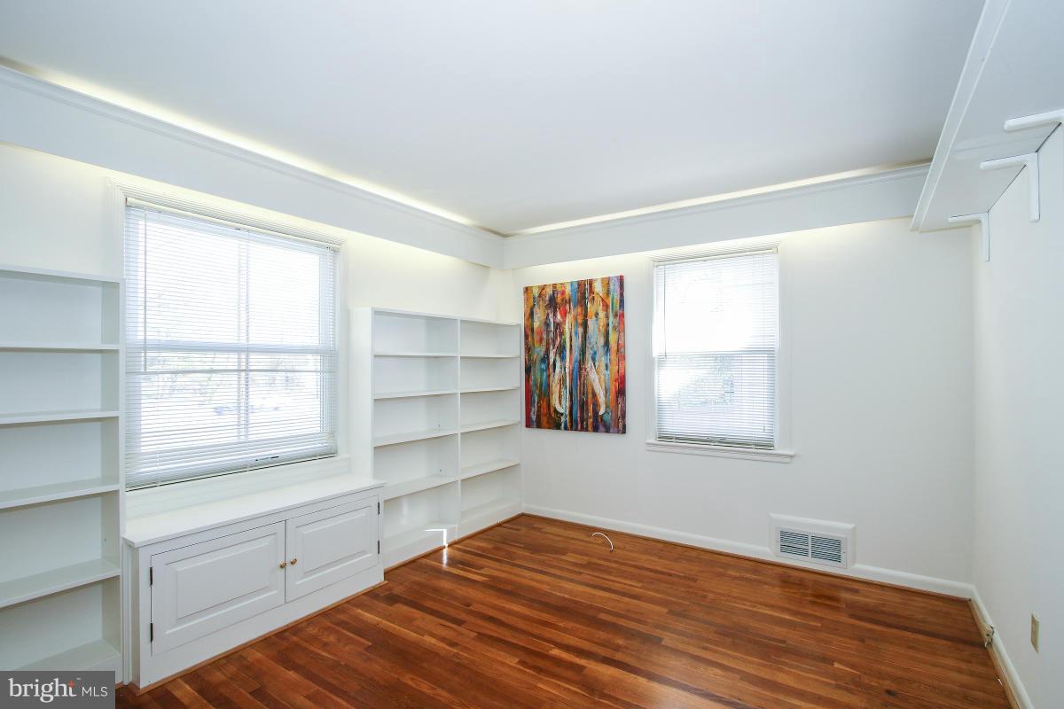 WOODBURN - Residential