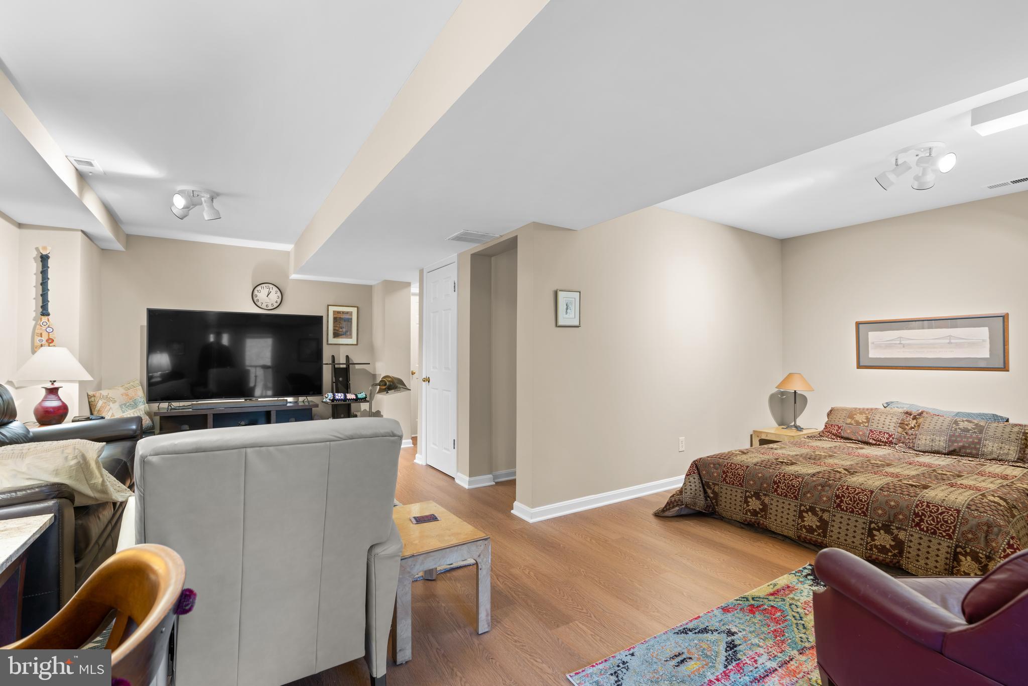 THE CEDARS - Residential