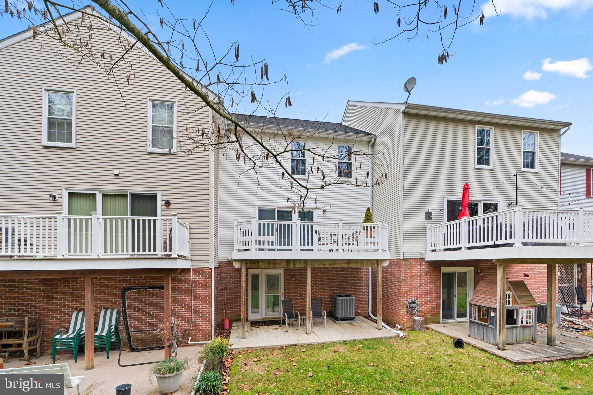 THE CEDARS - Residential