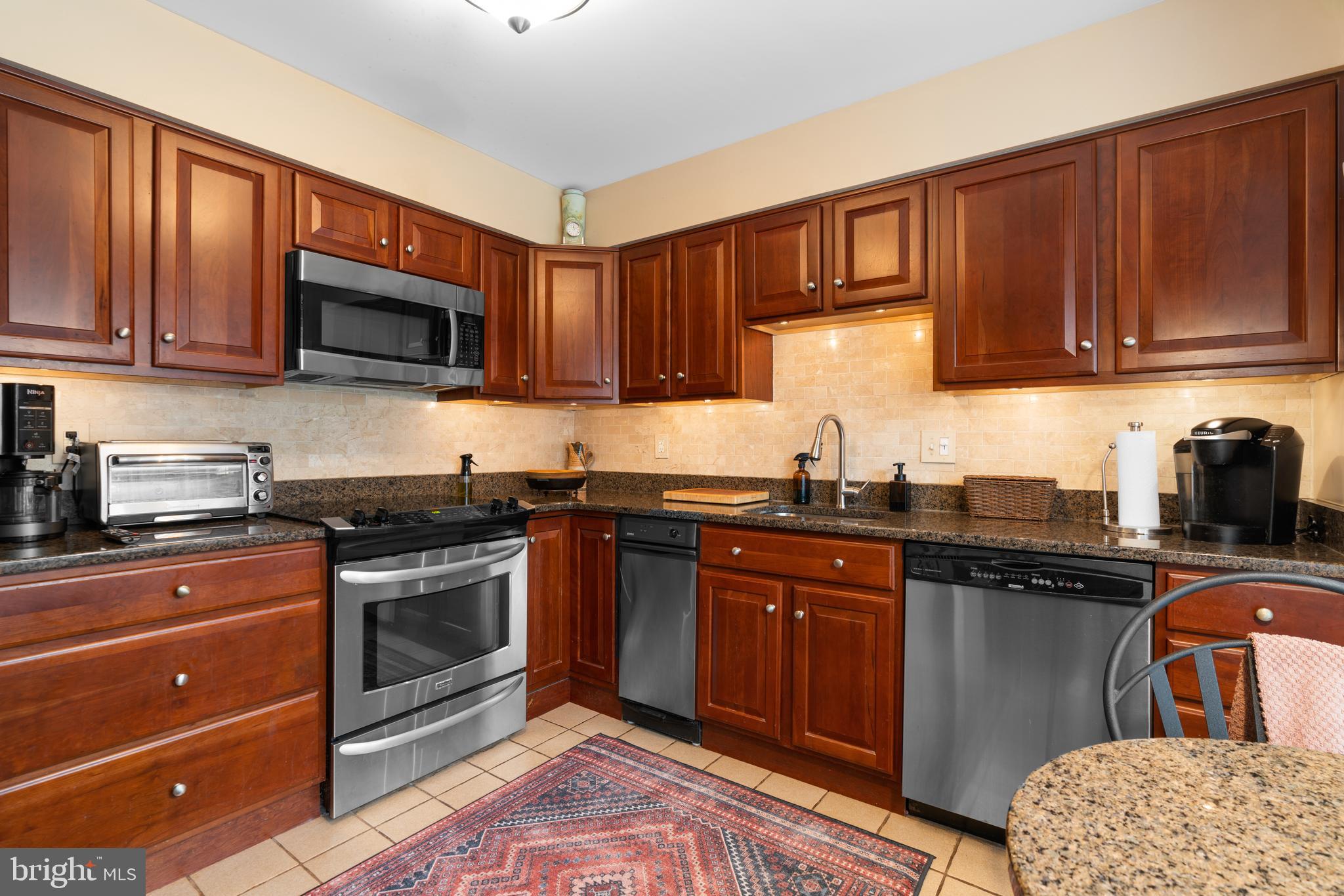 THE CEDARS - Residential