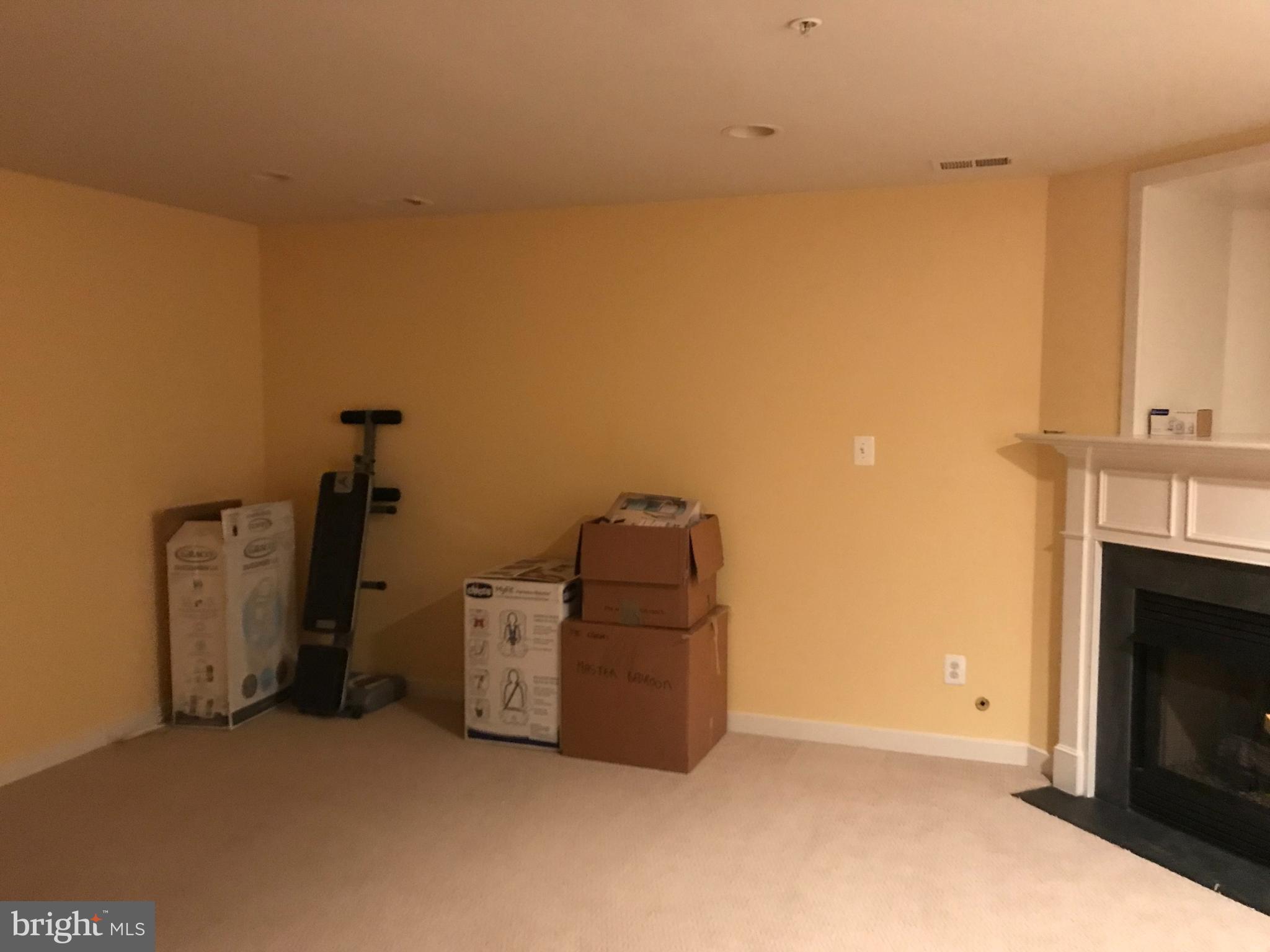 CLARENDON PARK - Residential Lease