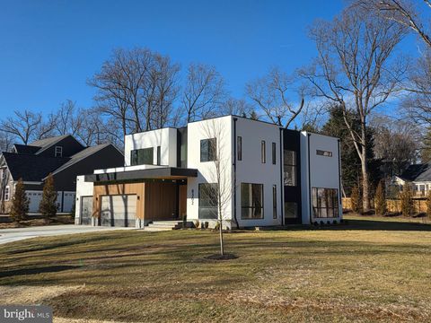 8302 ROBEY AVENUE ANNANDALE VA 22003